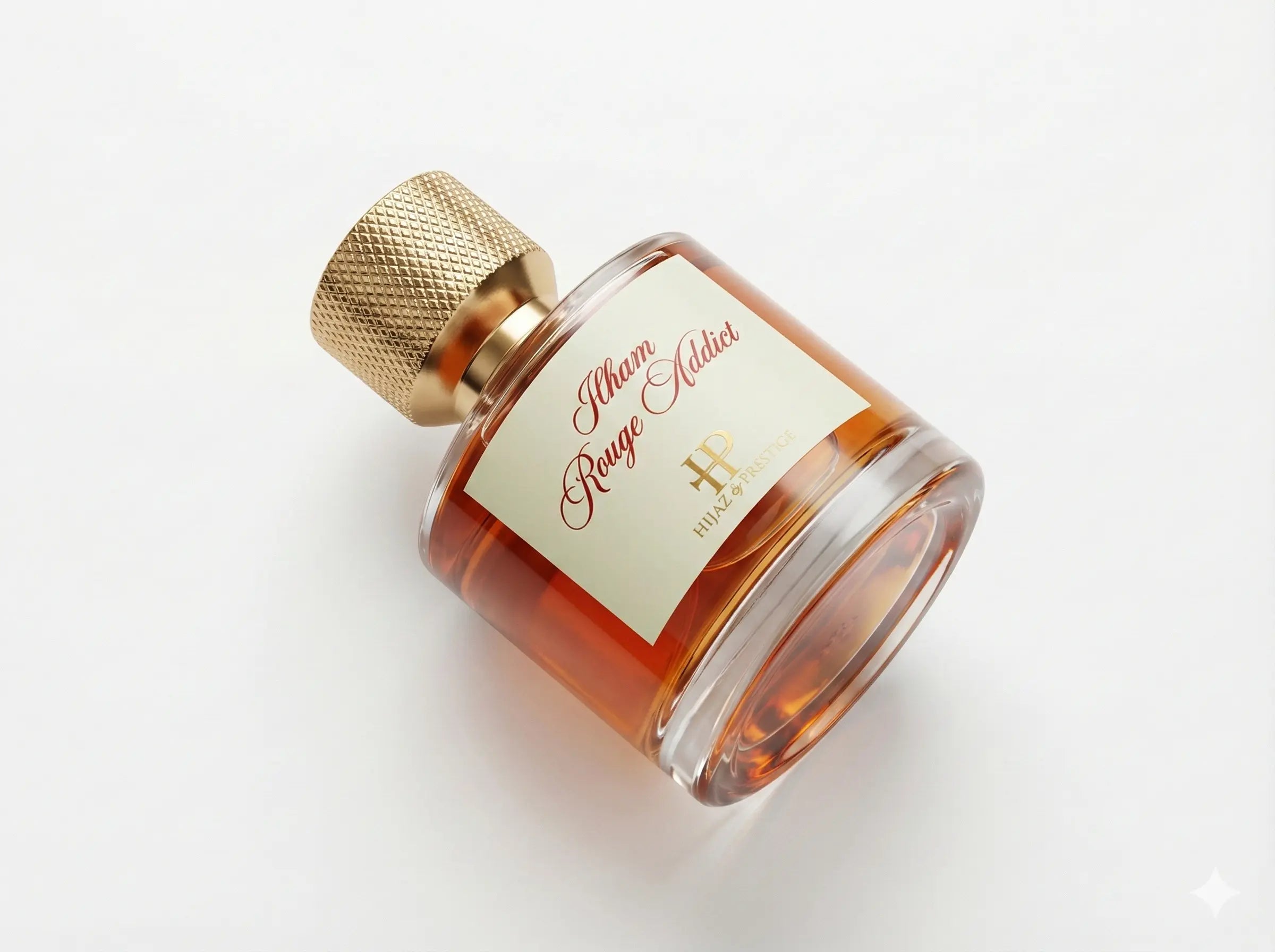 Vue de profil flacon parfum gourmand intense Ilham Rouge Addict 50ml sur fond blanc Hijaz Parfum
